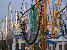 greetsiel sulla costa tedesca del mare del nord foto