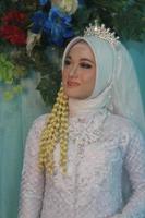 bella sposa musulmana indonesiana. foto