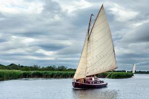 Hickling Broad, Norfolk, Regno Unito, 2008. navigazione sulle Norfolk Broads foto