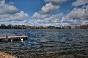 una vista del lago ellesmere foto