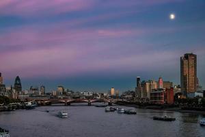 Londra, Regno Unito, 2005. skyline di Londra al tramonto foto