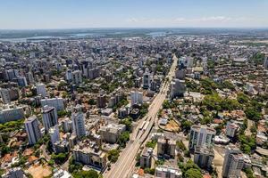 veduta aerea di porto alegre, rs, brasile. foto aerea della più grande città del sud del brasile.