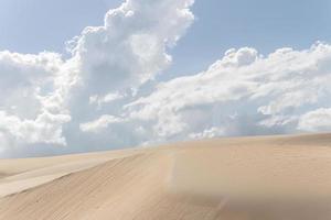 bella immagine aerea delle dune nella città natale, rio grande do norte, brasile. foto