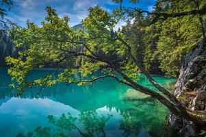 lago di fusine - lago mangart in estate foto