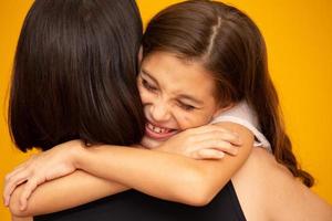 concetto di festa della mamma. concetto di festa della mamma. madre e figlia foto