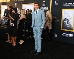 los angeles, 24 settembre - Bradley Cooper at the a star is born la premiere all'auditorium del santuario il 24 settembre 2018 a los angeles, ca foto