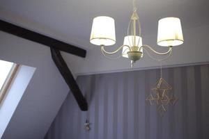 lampadario moderno, luce interna primo piano foto