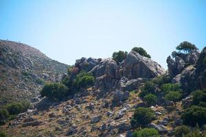alta montagna e rocce in grecia rodi foto