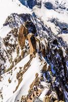 montagne innevate chamonix, monte bianco, alta savoia, alpi, francia foto