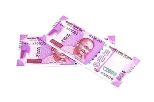 nuova valuta indiana di rs 2000 isolata su sfondo bianco. pubblicato il 9 novembre 2016. foto