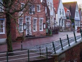 greetsiel sulla costa tedesca del mare del nord foto