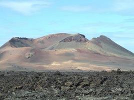 isola di vulcano lanzarote in spagna foto