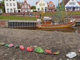 il porto di greetsiel in germania foto