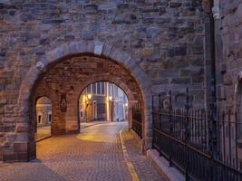 la città di Maastricht sul fiume Maas nei Paesi Bassi foto