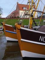 greetsiel sulla costa tedesca del mare del nord foto