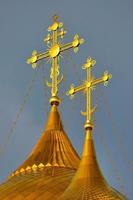 cattedrale dell'assunzione con cupole dorate, yaroslavl, russia foto