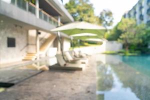 sfocatura astratta piscina letto intorno alla piscina per lo sfondo foto