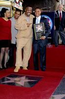 los angeles, 17 gennaio - cuba gooding sr, cuba gooding jr alla cerimonia della stella di cuba gooding jr all'hollywood walk of fame il 17 gennaio 2017 a los angeles, ca foto