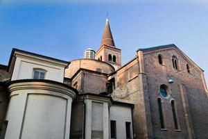 basilica di sant'eustorgio foto