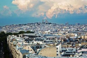 vista su montmarte e basilica del sacre-coeur, parigi, francia foto