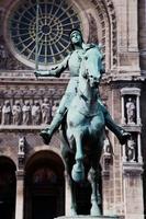 parigi, francia, 2022 - statua di jeanne d'arc, parigi francia foto