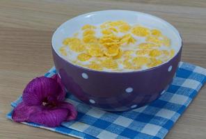 colazione con cornflakes foto