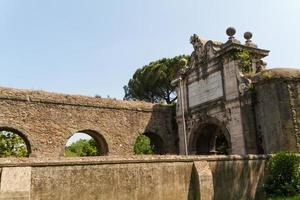 Roma, Italia. particolari architettonici tipici della città vecchia foto