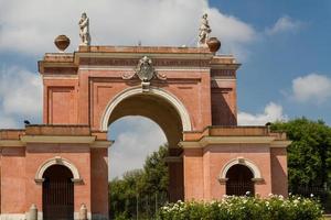 Roma, Italia. particolari architettonici tipici della città vecchia foto