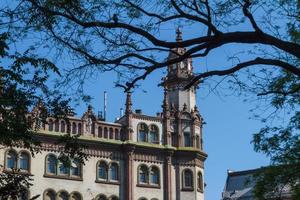 edifici tipici del XIX secolo nel quartiere del castello di budapest di budapest foto