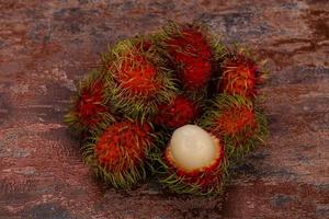 rambutan di frutta esotica dolce tropicale foto