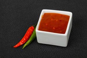 salsa di peperoncino dolce e piccante foto