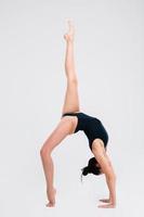 ginnasta giovane ragazza flessibile