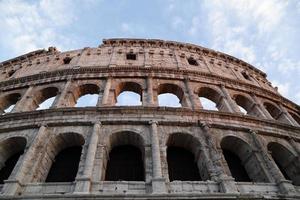 the colosseum - roma (italia) foto