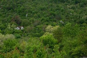 il villaggio di stroiesti è una pittoresca cittadina rurale della repubblica moldova, situata sulle rive del fiume dniester foto