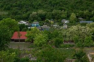 il villaggio di stroiesti è una pittoresca cittadina rurale della repubblica moldova, situata sulle rive del fiume dniester foto