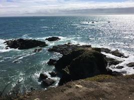 una vista della costa della Cornovaglia al punto lucertola foto