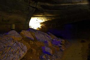 una grotta situata a belum, kurnool ap in india foto