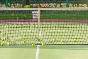 pallina da tennis verde foto