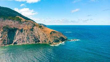 l'orlo della montagna visto dalla cala della carne cape breton foto