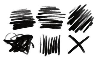 elementi astratti del tratto di pennello. linee nere in stile scarabocchio astratto per un design creativo foto