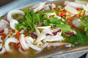 Curry piccante del calamaro dell'alimento tailandese