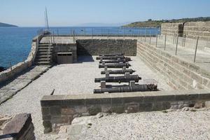 cannoni nel castello di bodrum, mugla, turchia foto