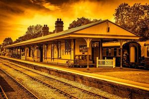 Horsted Keynes stazione ferroviaria di Horsted Keynes Sussex il 7 maggio 2011. una persona non identificata foto