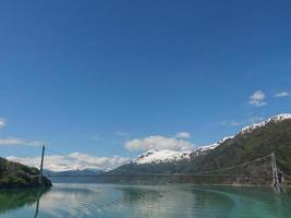 il piccolo villaggio eidfjord nell'hardangerfjord norvegese foto