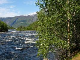 il piccolo villaggio eidfjord nell'hardangerfjord norvegese foto