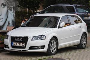 laterale, turchia, 03 marzo 2022-audi a3 bianca foto