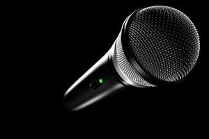 microfono, modello di forma rotonda, illustrazione 3d realistica. premio musicale, karaoke, radio e apparecchiature audio per studi di registrazione