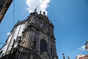 punto di riferimento della chiesa clerigos a porto, in portogallo, nell'estate 2022 foto