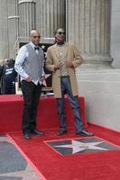 los angeles nov 19 - warren g, snoop dogg alla cerimonia della stella di snoop dogg sulla hollywood walk of fame il 19 novembre 2018 a los angeles, ca foto