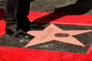 los angeles 4 dicembre - ryan murphy scarpe sulla sua stella wof alla cerimonia della stella ryan murphy sulla hollywood walk of fame il 4 dicembre 2018 a los angeles, ca foto